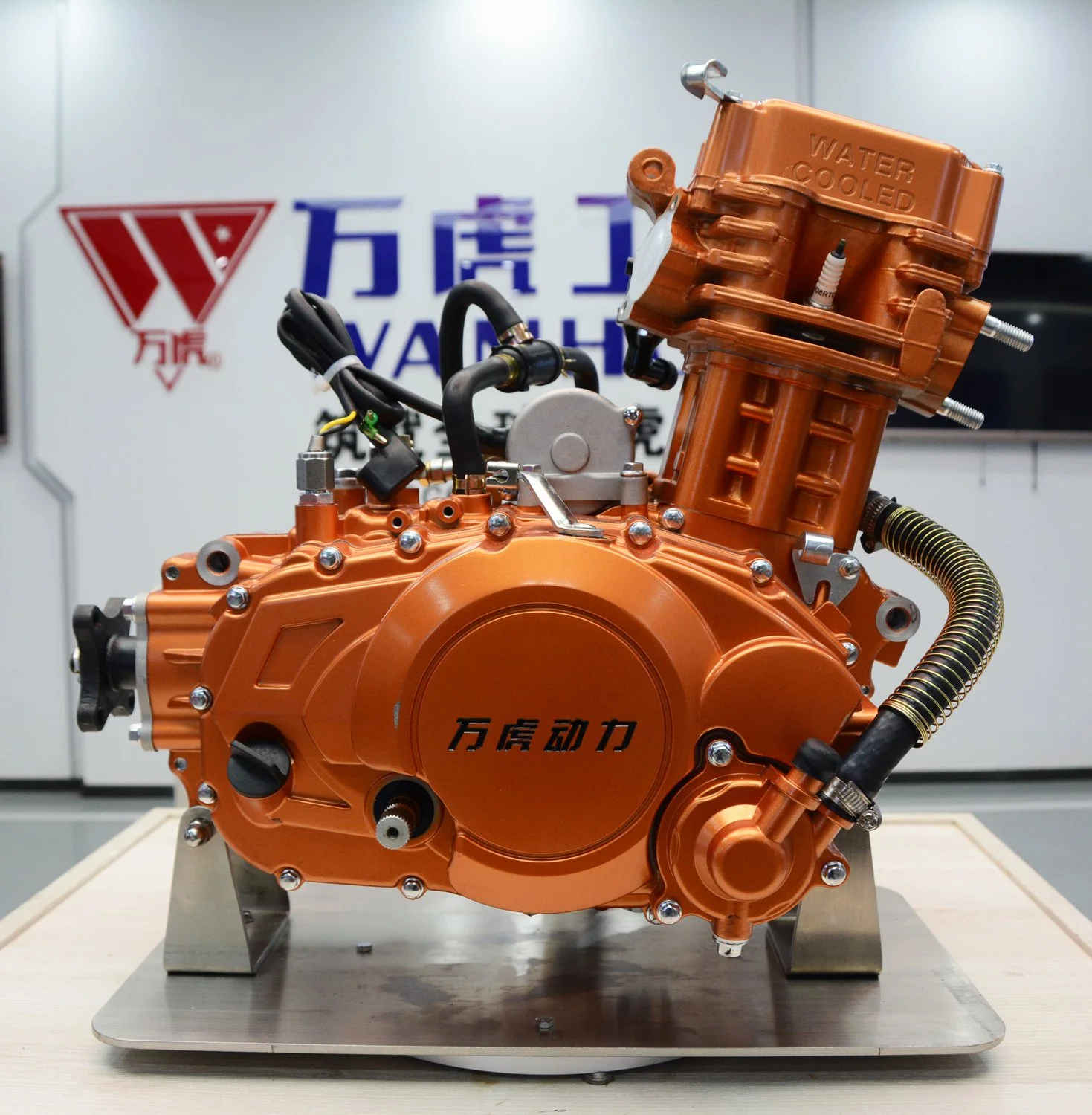 Wanhoo Mid-Shaft III generation 200cc engine, right side view showing case and cooling architecture